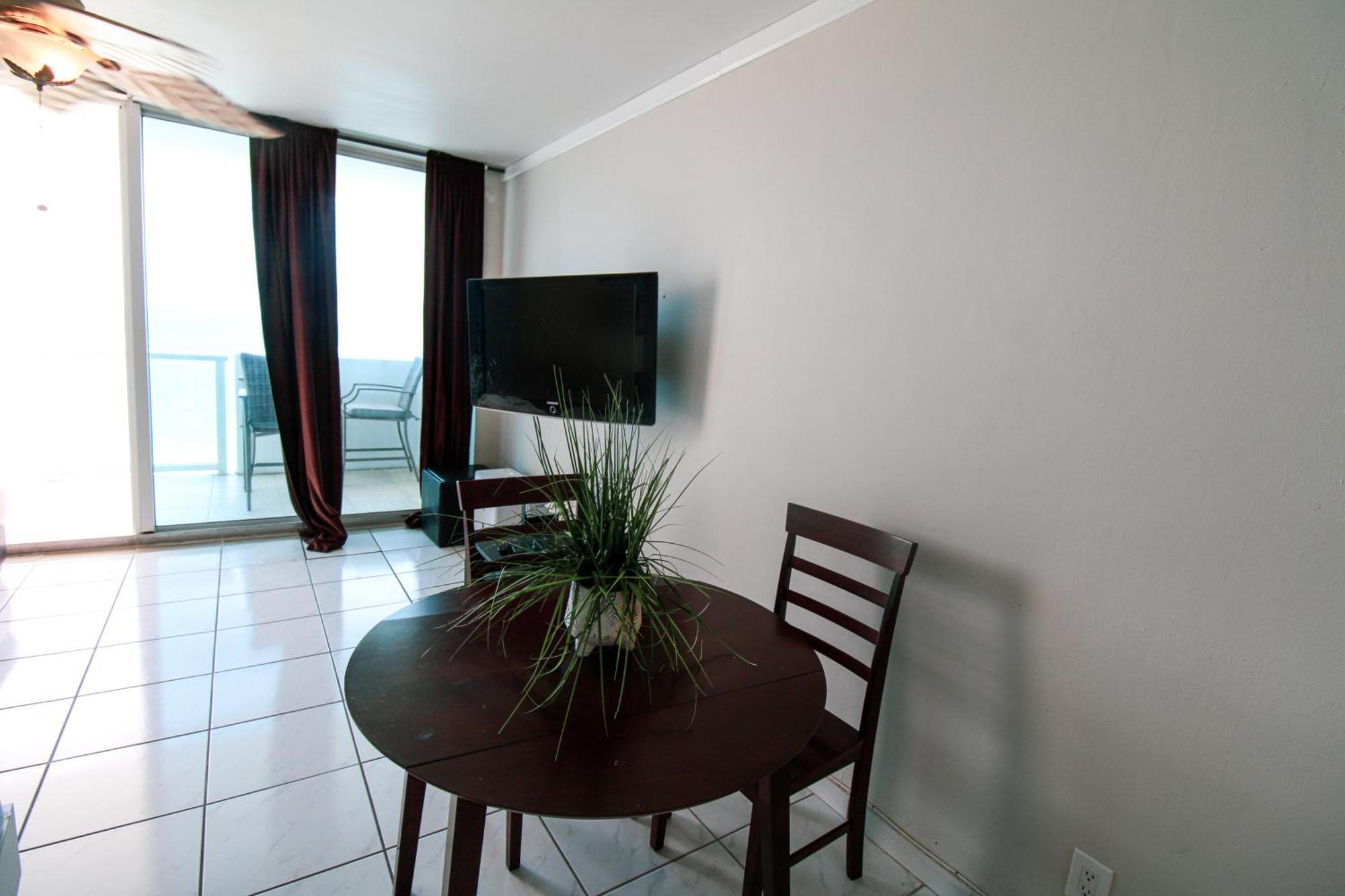 Vila Castle 1527 Studio Balcony Direct Beach Access, Pool, Tennis, Free Parking Miami Beach Exteriér fotografie